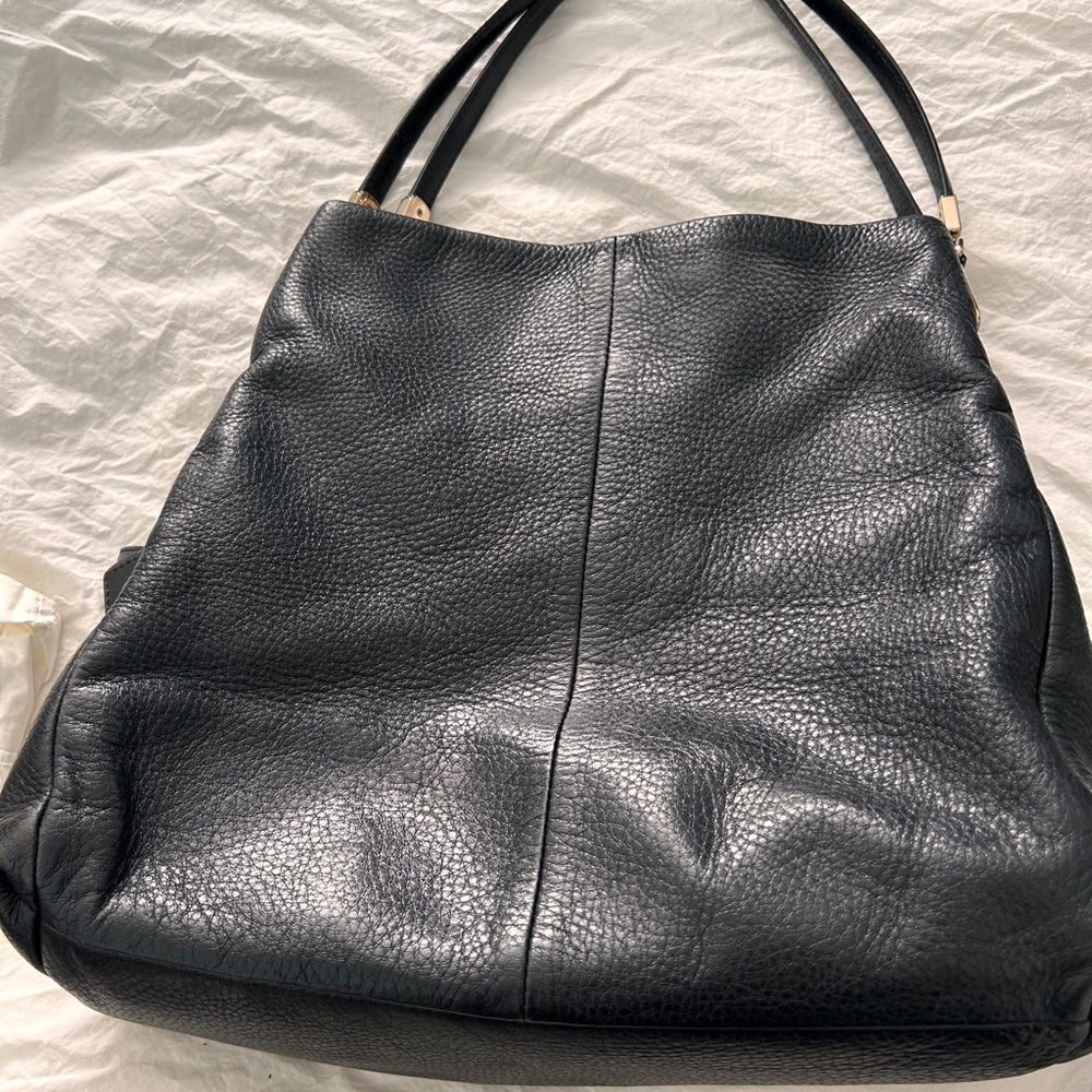 Vintage  Coach three pocket purse handbag black
